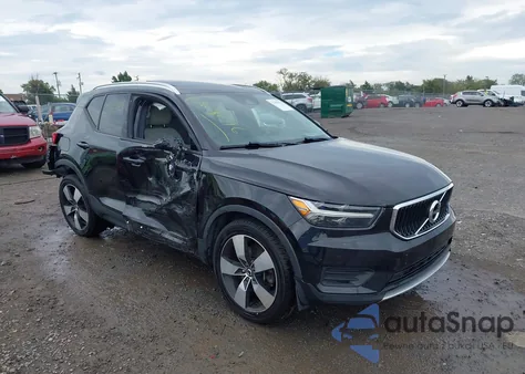 2020 Volvo Xc40 T5 Momentum z USA, uszkodzony, nr VIN YV4162UK0L2196408